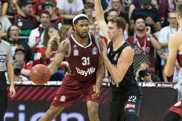 也是对教练 也是对教练